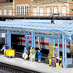 鉄道模型通販　製品画像ICEプラットフォーム　63.4cm×2