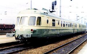【仮予約】DMU RGP1 緑/ベージュ 2輌セット SNCF Ep3 DCC Sound